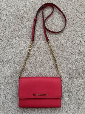 Michael Kors Crossbody Wallet on Chain